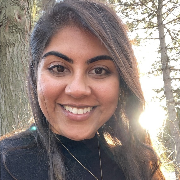 Meet your Posher, Noureen - Picture 1 of 1